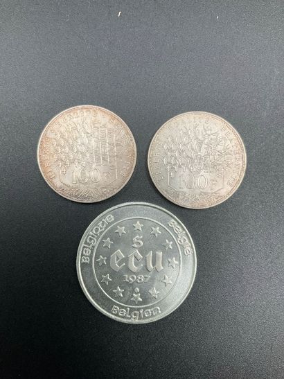 3 pièces en argent dont 2 pièces de 100 fr...