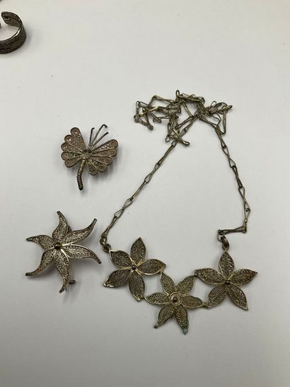 Bijoux en argent. Poids brut 213 grammes