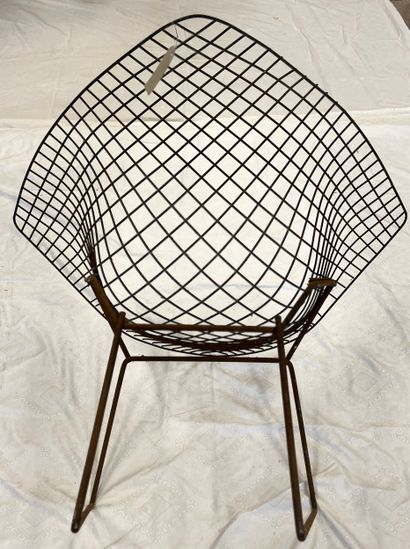 KNOLL BERTOIA, une chaise avec accident.
Dans...