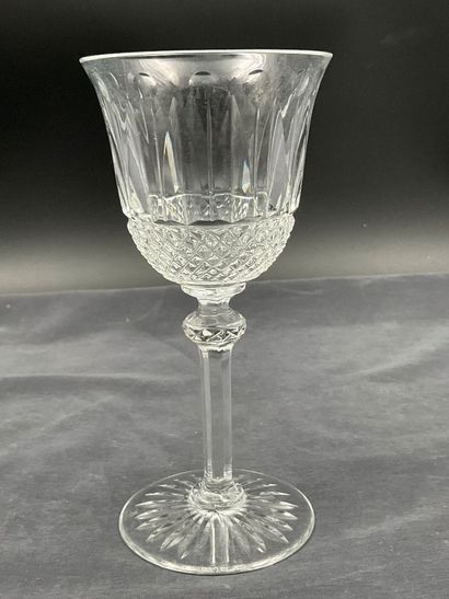 SAINT LOUIS, modèle Tommy, 6 verres à vin...