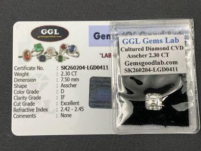 Lab-grown diamonds with certificate. Weight:...