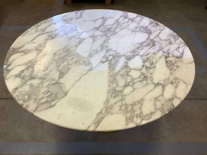 Eero SAARINEN (1910-1961) KNOLL INTERNATIONAL
Table...