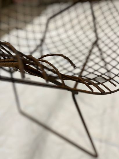 KNOLL BERTOIA, une chaise avec accident.
Dans...