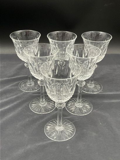 SAINT LOUIS, modèle Tommy, 6 verres à vin...