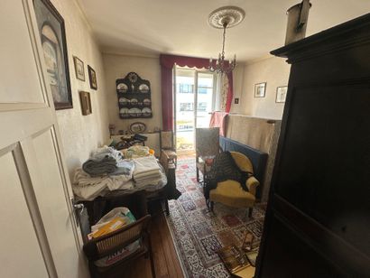 Vente en 1 lot de l'entier mobilier d'un...