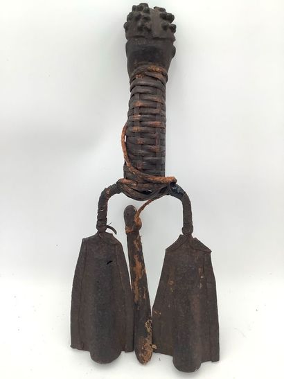 Art d’Afrique, double cloche cérémonielle...