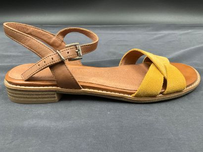 MARCO TOZZI, pointure 37, paire de sandales...