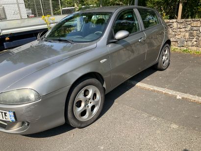 ALFA ROMEO 147 Immatriculée : AW-186-TE 
Genre...