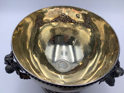 Argent, importante coupe / soupière à couvercle...