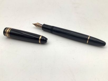 Montblanc, stylo plume de marque Montblanc...