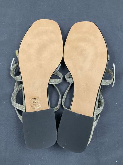 QOOTUM, modèle GALA 492 , pointure 39, paire...