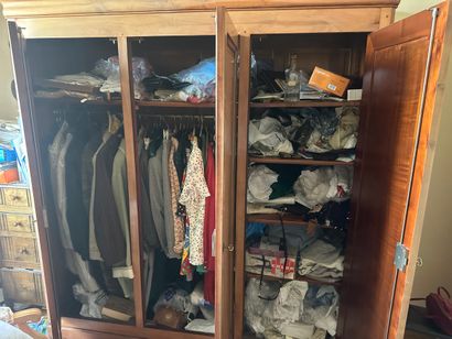 Vente en 1 lot de l'entier mobilier d'un...