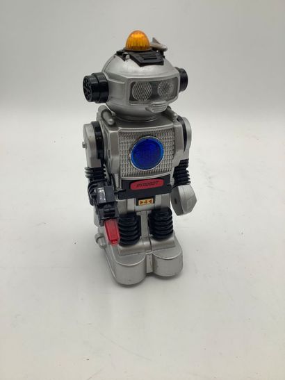 Jouets vintage, dont :
Fusée spatiale «Jean»...