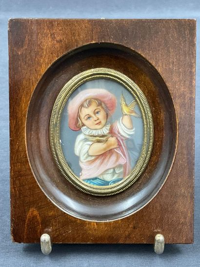 3 miniatures comprenant : la fillette aux...