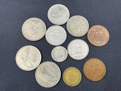Varia, lot comprenant pièces de monnaie,...