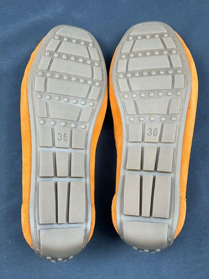 MARCO TOZZI, pointure 36, paire de mocassins...