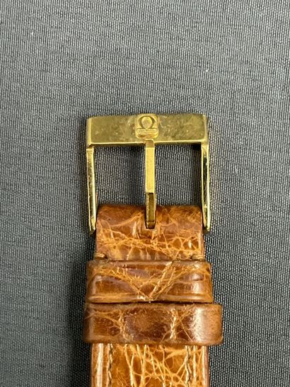 OMÉGA, modèle DE VILLE, montre bracelet dame,...