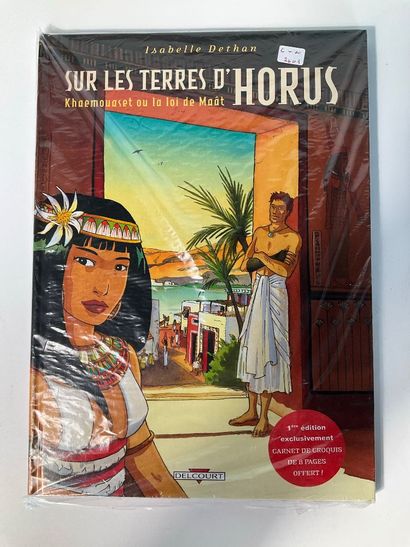 SUR LES TERRES D’HORUS, 7 bd, éditions Delcourt.
T1...