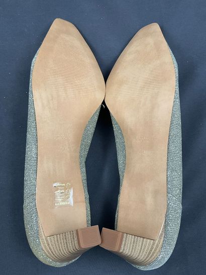 QOOTUM, modèle GALA 492 , pointure 40, paire...