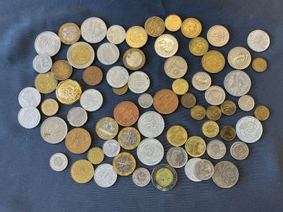 Lot de pièces de monnaie courantes essentiellement...