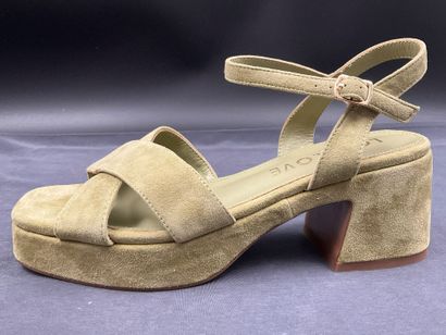 LODILOVE, modèle NA4801, pointure 39, paire...