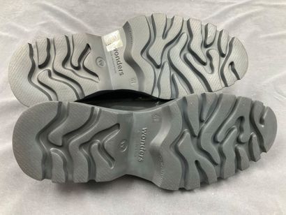 WONDERS, modèle C-7202, pointure 41, paire...