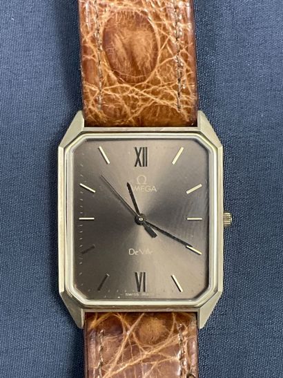 OMÉGA, modèle DE VILLE, montre bracelet dame,...