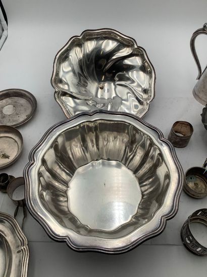 Important lot d’ustensiles de cuisine en...