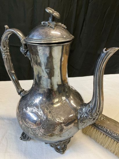 metal argenté : une cafetière anglaise fin...