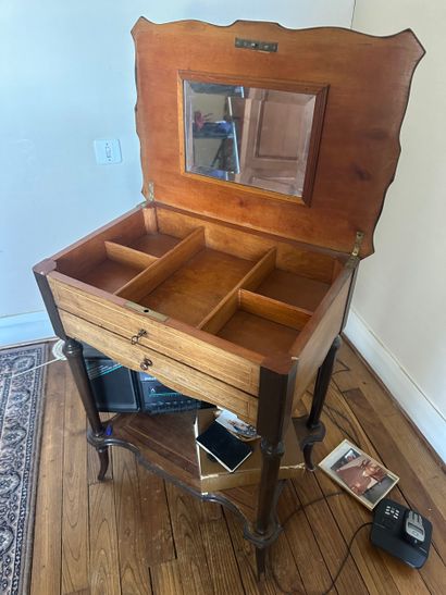 Vente en 1 lot de l'entier mobilier d'un...