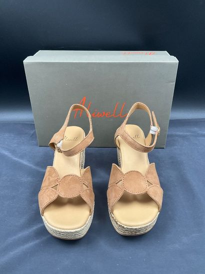 ALIWELL, modèle MIKASA, pointure 39, paire...