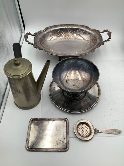 Important lot d’ustensiles de cuisine en...