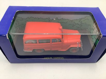 TINTIN, 5 voitures miniatures 1/43 des aventures...