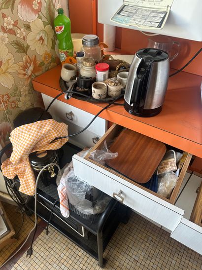 Vente en 1 lot de l'entier mobilier d'un...