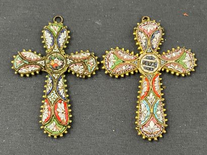 Religiosa, 20 chapelets, croix et médailles,...