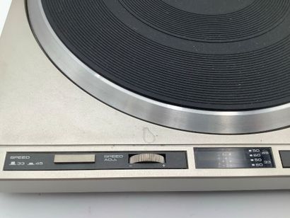 Platine de marque Pioneer modèle PL-200.
En...