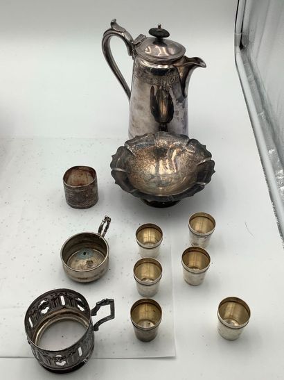 Important lot d’ustensiles de cuisine en...
