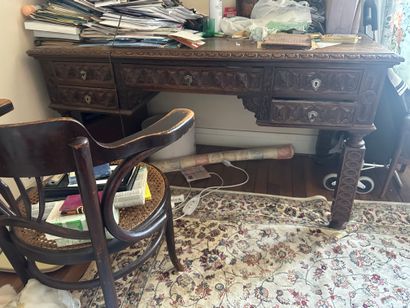 Vente en 1 lot de l'entier mobilier d'un...