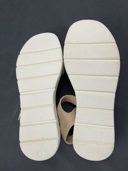 MARCO TOZZI, pointure 37, paire de sandales...