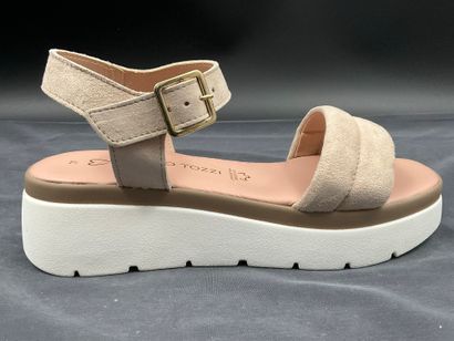 MARCO TOZZI, pointure 37, paire de sandales...