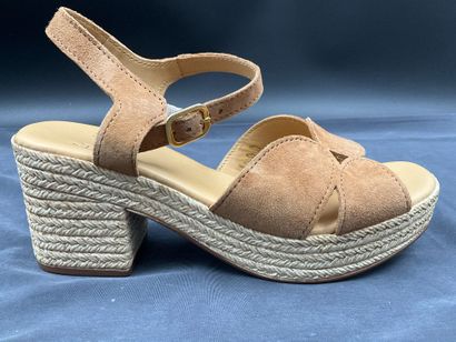 ALIWELL, modèle MIKASA, pointure 39, paire...