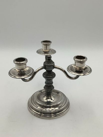 CHRISTOFLE 
Candélabre modèle ALBI, à 3 feux,...
