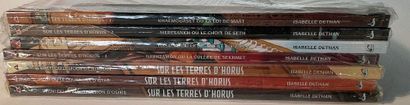SUR LES TERRES D’HORUS, 7 bd, éditions Delcourt.
T1...