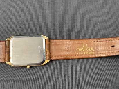 OMÉGA, modèle DE VILLE, montre bracelet dame,...