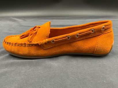 MARCO TOZZI, pointure 36, paire de mocassins...