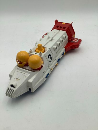 Jouets vintage, dont :
Fusée spatiale «Jean»...
