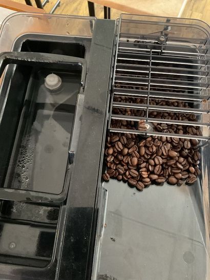 Machine à café fonctionnelle, marque SAECO
ENLEVEMENT...