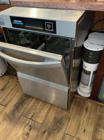 Lave verres avec osmoseur marque WINTERHALTER...