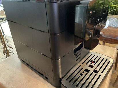 Machine à café fonctionnelle, marque SAECO
ENLEVEMENT...