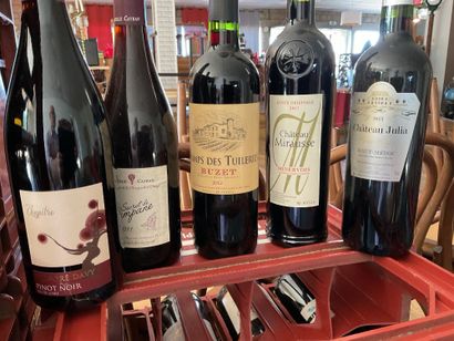 5 caisses de vin soit 55 bouteilles, essentiellement...